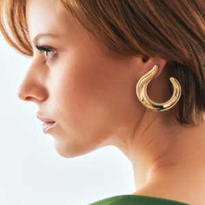 Brinco Curvo Cravejado Com Zircônia Banho 18k - Imagem 1