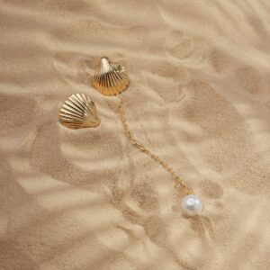 Brinco Assimétrico De Concha Banho 18k - Imagem 2